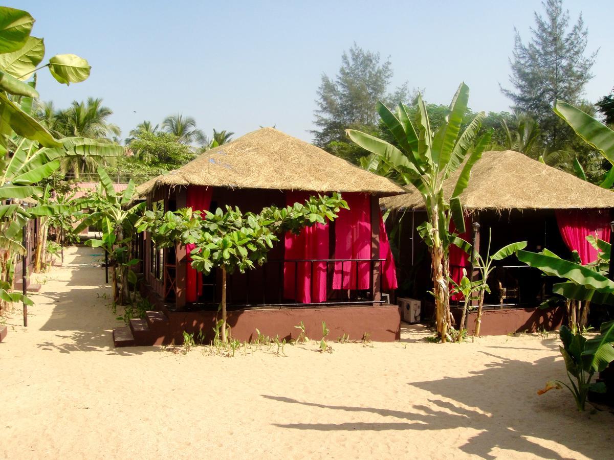 H2O Resort Agonda Buitenkant foto