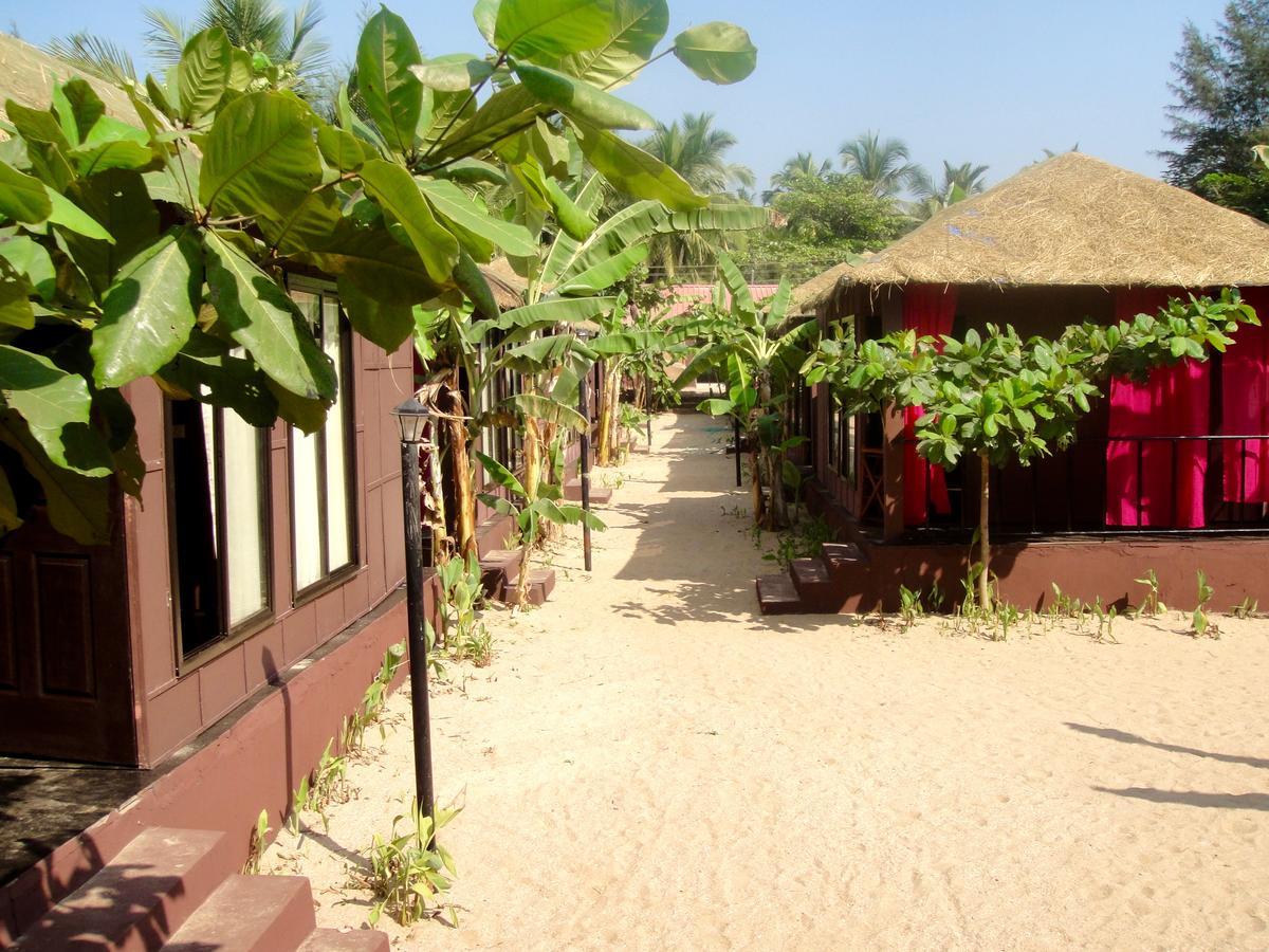 H2O Resort Agonda Buitenkant foto