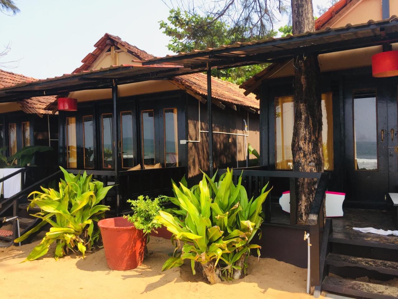 H2O Resort Agonda Buitenkant foto